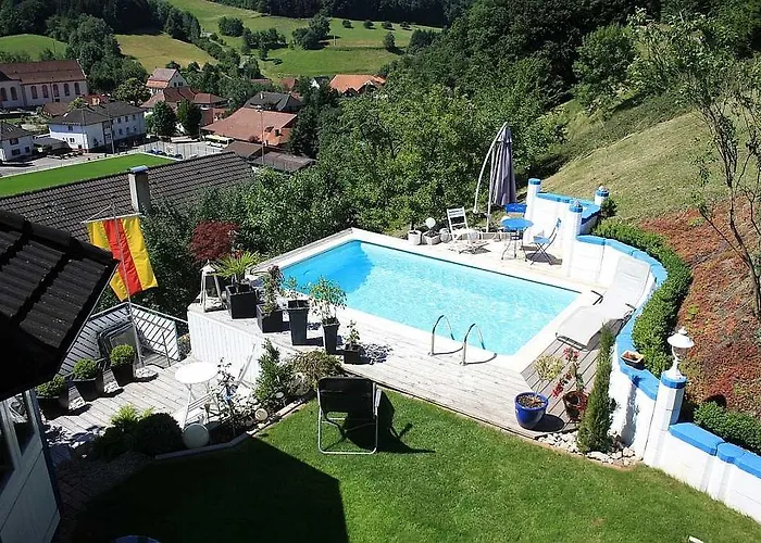 Panoramaferienwohnung Monika Mit Pool Appartamento